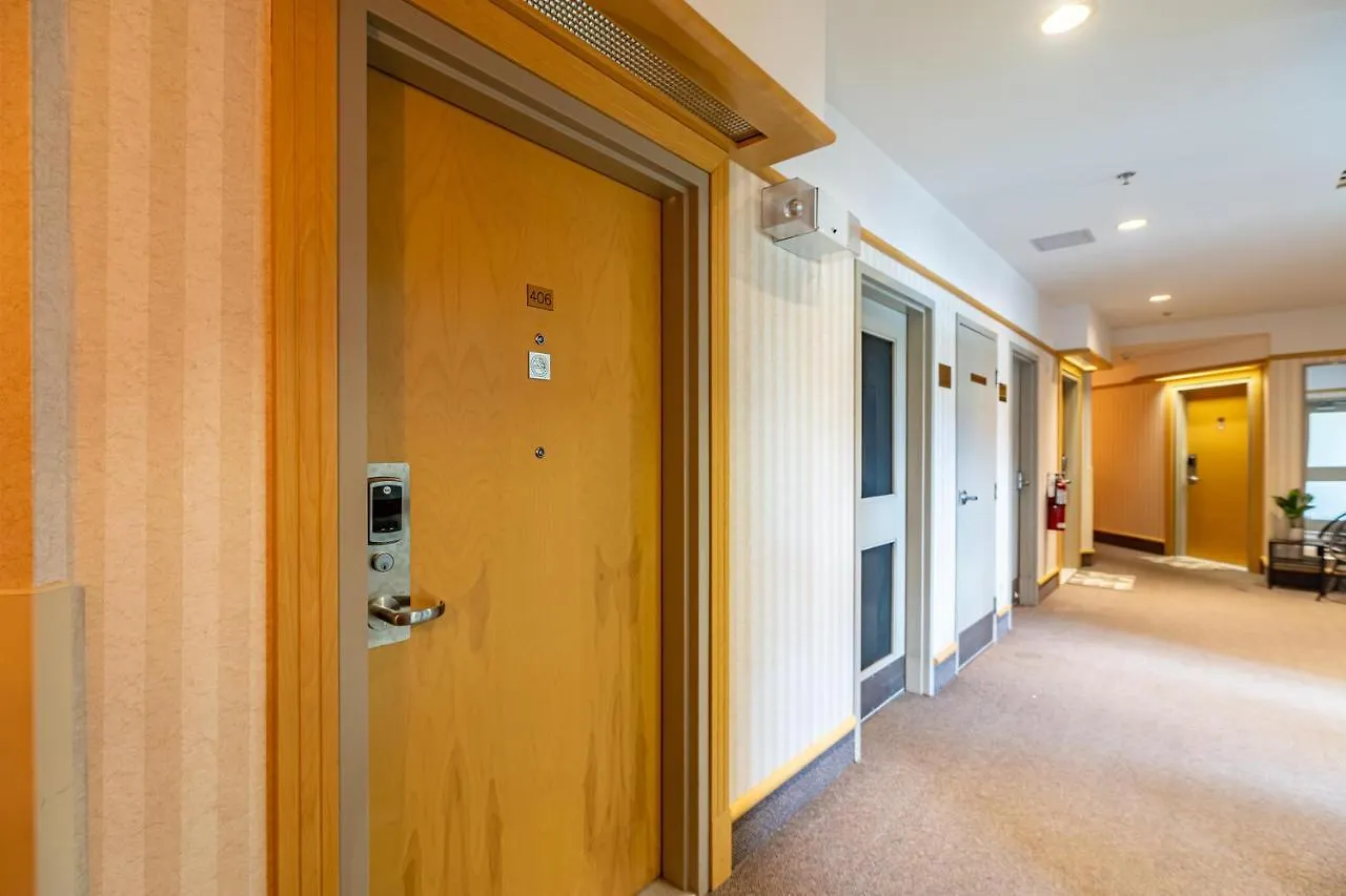 Old 300 Cushy Studio #406 With Ac Hotel Halifax